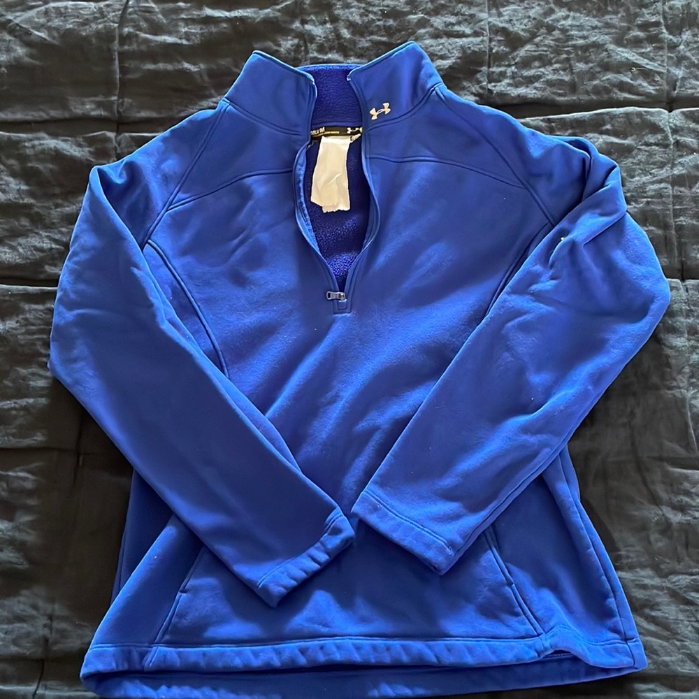 Under armour size medium pullover